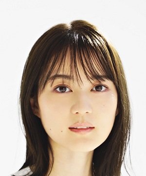 Ikuta Erika (1997)