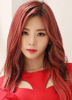 Kim Min Ji (JiU - Dreamcatcher / Minx) (1994)