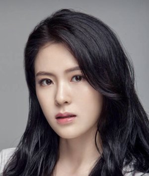 Lee Min Ryung (1995)