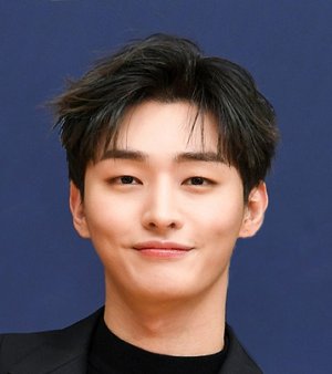 Yoon Ji Sung (1991)