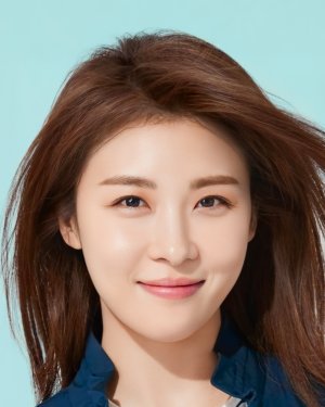 Ha Ji Won (1978)