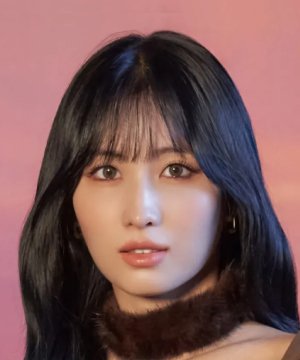 Hirai Momo (1996)