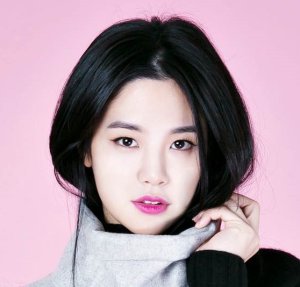 Yoon So Mi (1992)