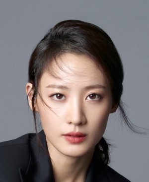 Claudia Kim (1985)