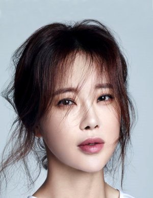 Baek Ji Young (1976)