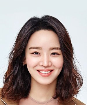 Shin Hye Sun (1989)