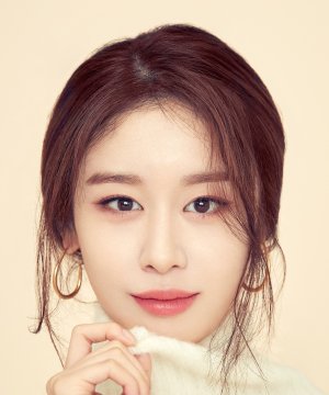 Park Ji Yeon (1993)