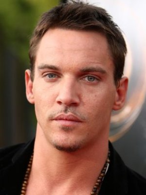 Jonathan Rhys Meyers (1977)