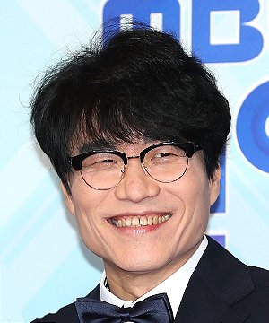 Yoo Young Seok (1965)