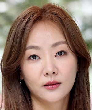 Yoon Ji Hye (1979)