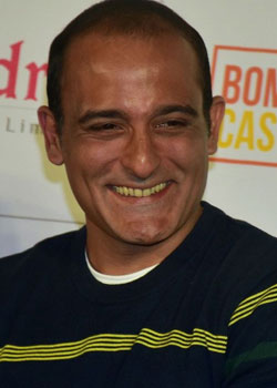 Akshaye Khanna (1975)