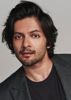 Ali Fazal (1986)