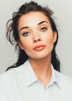 Amy Jackson (1992)