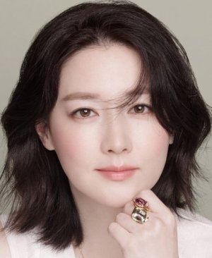 Lee Young Ae (1971)