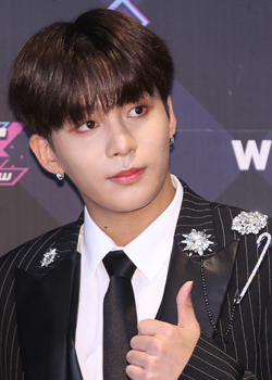 Choi Jong Ho (ATEEZ) (2000)