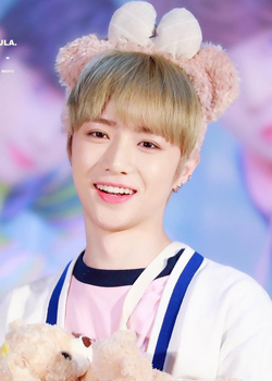 Choi Beom Gyoo (TXT) (2001)