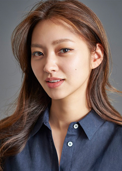 Choi Yoo Hwa (1985)