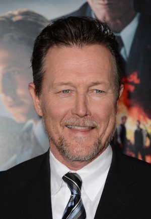 Robert Patrick cover