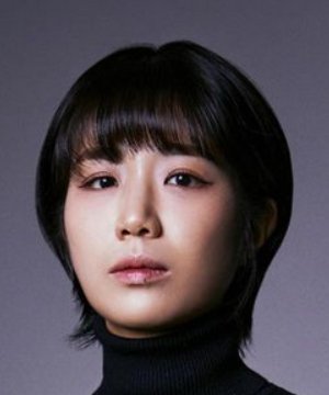 Ahn Ye Eun (1992)