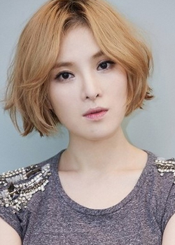 Park Ji Yeon (Gummy) (1981)