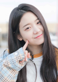 Jang Kyoo Ri (Fromis 9) (1997)