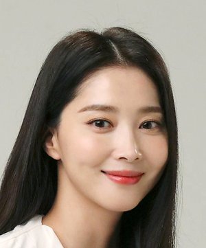 Oh Yoon Ah (1980)