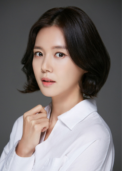 Kang Se Jeong (1982)