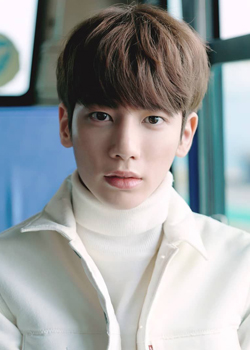 Kang Tae Hyeon (TXT) (2002)