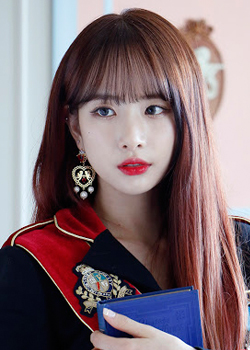 Kim Hyeon Jeong (Seola - Cosmic Girls) (1994)