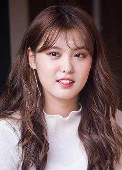 Lee Ah In (Ahin - Momoland) (1999)