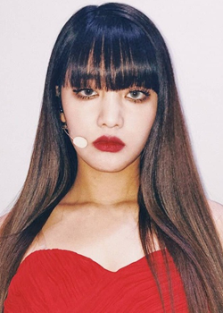 Minnie Nicha Yontararak (Minnie - (G)I-DLE) (1997)