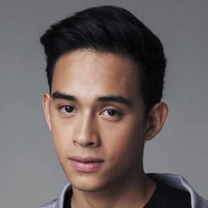 Diego Loyzaga cover