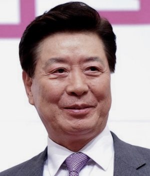 Lee Jung Gil (1944)