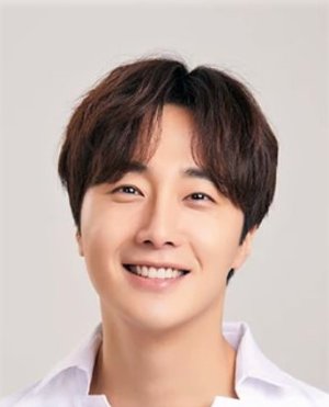 Jung Il Woo (1987)