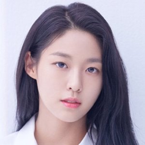 Kim Seol Hyun (1995)