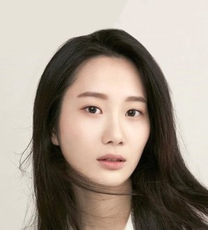 Chae Seo Eun (1998)