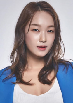 Shim Yeong Eun (1987)