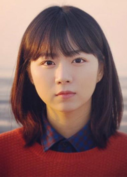 Son Min Ji (1990)