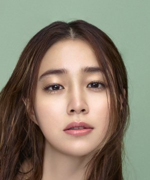 Lee Min Jung (1982)