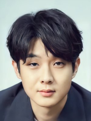 Choi Woo Shik (1990)