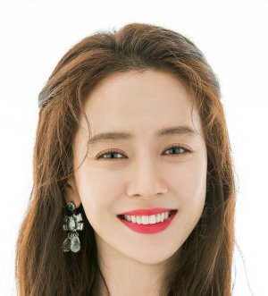 Song Ji Hyo (1981)