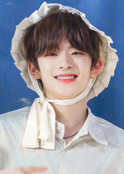 Yoo Kang Min (VERIVERY) (2003)