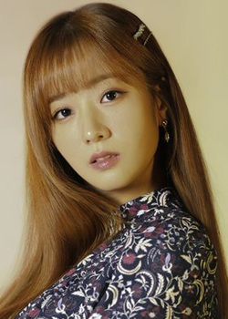 Yoon Bo Mi (Apink) (1993)