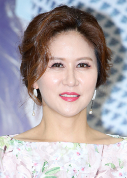 Yoon Ye Hee (1968)